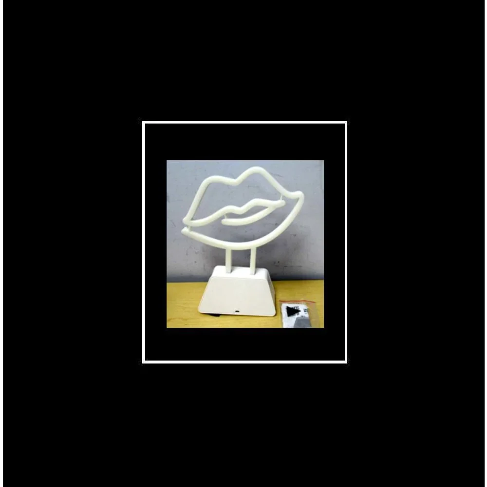 New Rare & Unique (3) Collector's Items Party Hot Love Lips House/Disco Set